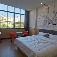 逸嘉公寓(南昌中医药大学湾里校区店)