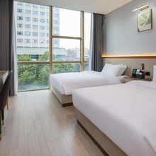 清沐·礼酒店(南京颐和路青春广场地铁站店)