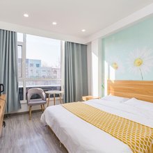 鼎隆快捷酒店(岚山区万斛路店)