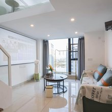 轻月眠·轻奢LOFT公寓(力高雍湖国际店)