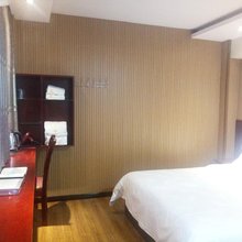阆中自然商务酒店