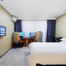 竞放电竞酒店(宁波大学地铁站店)