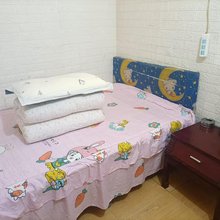 晓霞家庭旅馆(长沙火车站地铁站店)