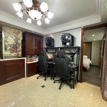 本色电竞酒店(义乌爱琴海商城大道店)