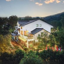 西湖月溪·花园民宿(青芝坞店)