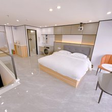 漫步云端公寓(哈尔滨冰雪大世界世茂大道地铁站店)