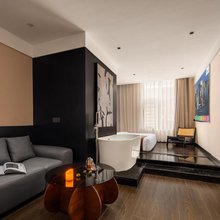 临里酒店(五一广场店IFS国金中心店)
