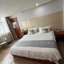 昭通昭泰酒店(发达广场店)