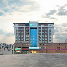汉庭酒店(南昌八一广场青山湖西地铁站店)
