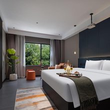 长沙麓山里酒店(金星路地铁站财政经济学院店)