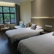 东西岩度假酒店