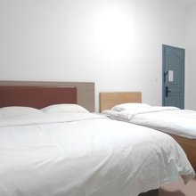 初六民宿(省二院鹿泉店)