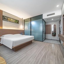 云廷酒店(临港国际会展中心店)