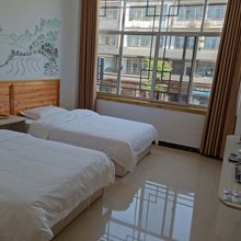 一见山民宿(张南高速分店)
