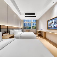 杭州忆邦酒店(杭州西湖区古翠路地铁站店)