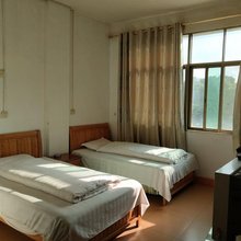 兴国鸿运旅社