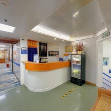 东园宾馆(深圳大剧院红岭南地铁站店)