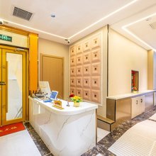 澜云智能酒店(张掖路步行街省政府地铁站店)
