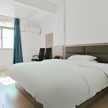 城枫轻奢公寓