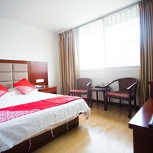 南平鑫延发商务酒店(延平汽车站南平市第一医院店)