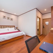 雅庭酒店(潍坊富华游乐园印象汇店)