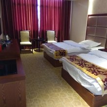 威宁爽雅假日酒店