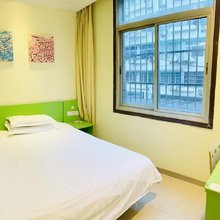 青湖宾馆(杭州西湖武林门地铁站店)