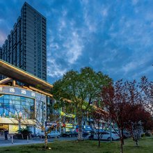 杭州新逸酒店(滨江警察学院中医药大学地铁站店)