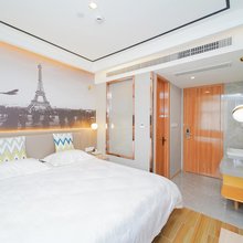依歆连锁精选酒店(上海陆家嘴店)