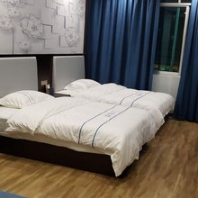 镇雄千佰度酒店