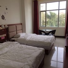 东兴春熙宾馆