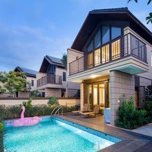山河远阔·Holiday泳池别墅(三亚湾椰梦长廊店)