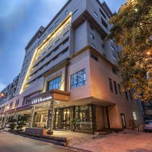 长广酒店(广州番禺长隆大石地铁站店)