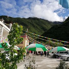理县尕隆客栈