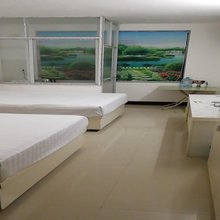 巴马异家亲电梯宾馆