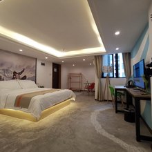 重庆犇熙体育主题酒店(华熙LIVE鱼洞地铁站店)