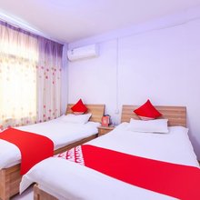 南阳长乐客栈(光彩大世界店)