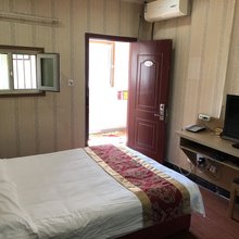 乌鲁木齐鑫七天乐快捷宾馆(乌鲁木齐肿瘤医院小西沟地铁站店)