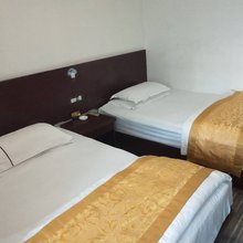 贵阳林春宾馆(贵阳火车站万象城店)