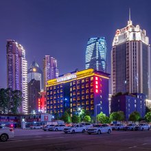 凯瑞酒店(南昌红谷滩秋水广场店)