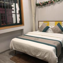 子轩旅馆(南京禄口机场铜山地铁站店)