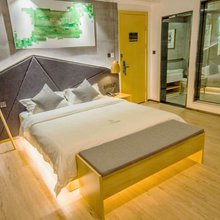 中飞大酒店