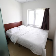 锦州鑫亿简约宾馆