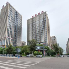 奥普酒店(重庆蔡家轻轨站店)