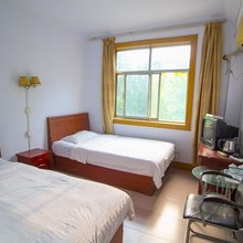 临朐鸿源旅馆