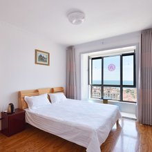 青岛金沙滩海蓝蓝海景公寓