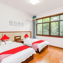 青城山镇雅致丽景民宿