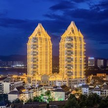 西双版纳私寓度假酒店(告庄星光夜市店)