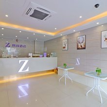 Zsmart智尚酒店(上海曹安轻纺市场丰庄地铁站店)