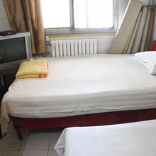 济南鑫颖招待所(泉城广场趵突泉店)